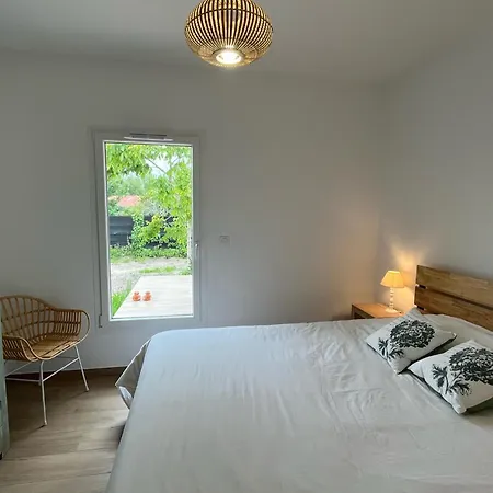 Holiday home Alice's House, Maison & Grange A 10km De L'ocean Naujac-sur-Mer